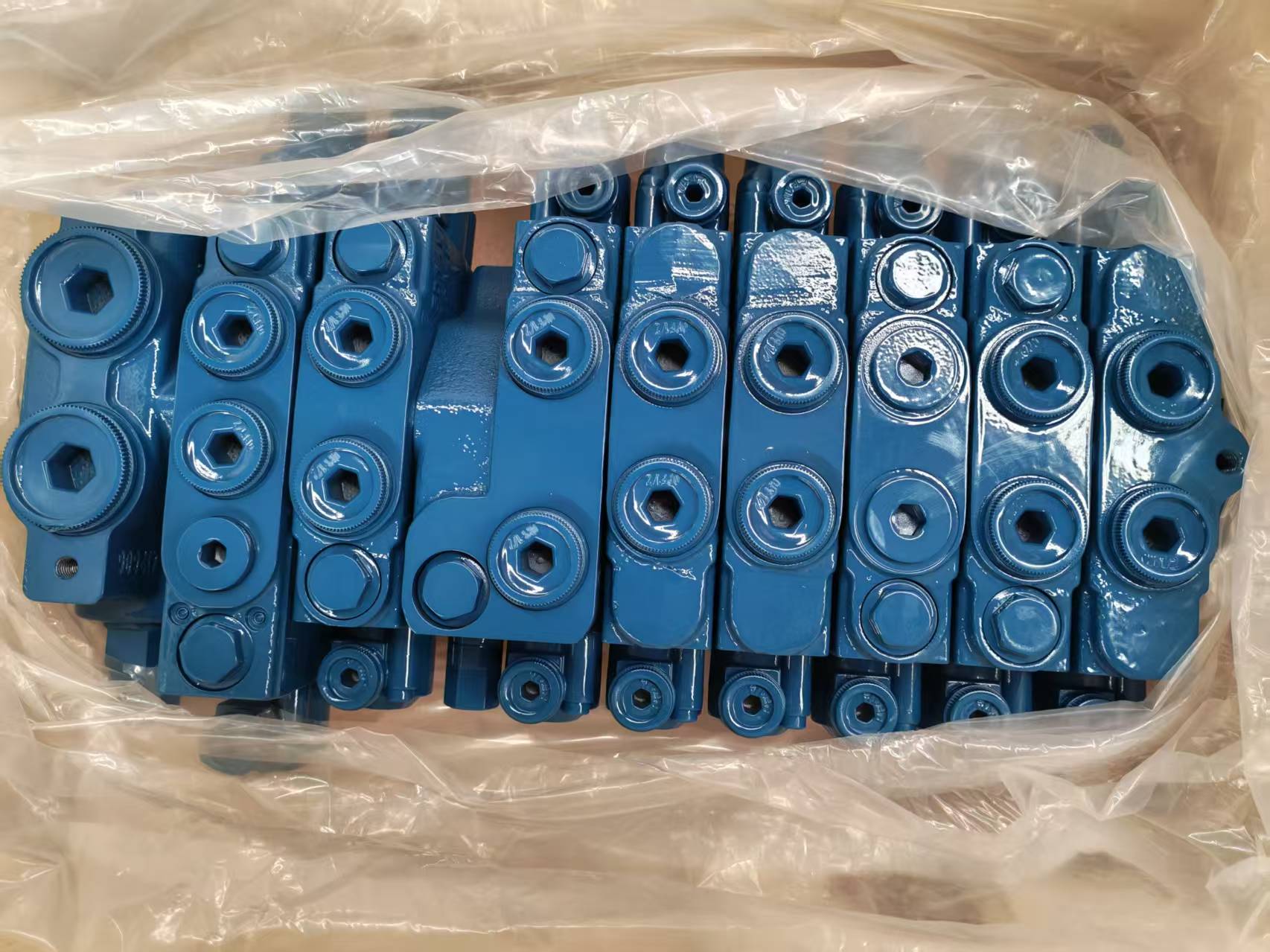 Excavator distribution valve